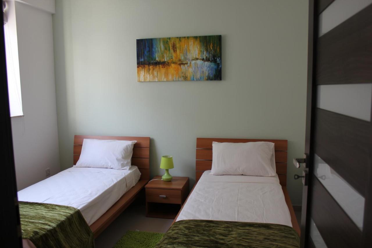 Sunny 2 Bedroom, 2 Bathrooms, Seaside Apt. Sliema Dış mekan fotoğraf