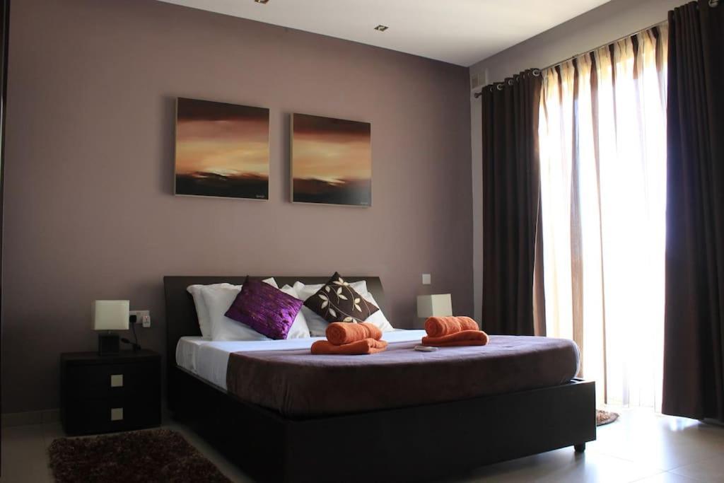 Sunny 2 Bedroom, 2 Bathrooms, Seaside Apt. Sliema Dış mekan fotoğraf