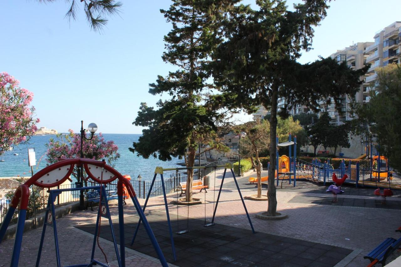 Sunny 2 Bedroom, 2 Bathrooms, Seaside Apt. Sliema Dış mekan fotoğraf