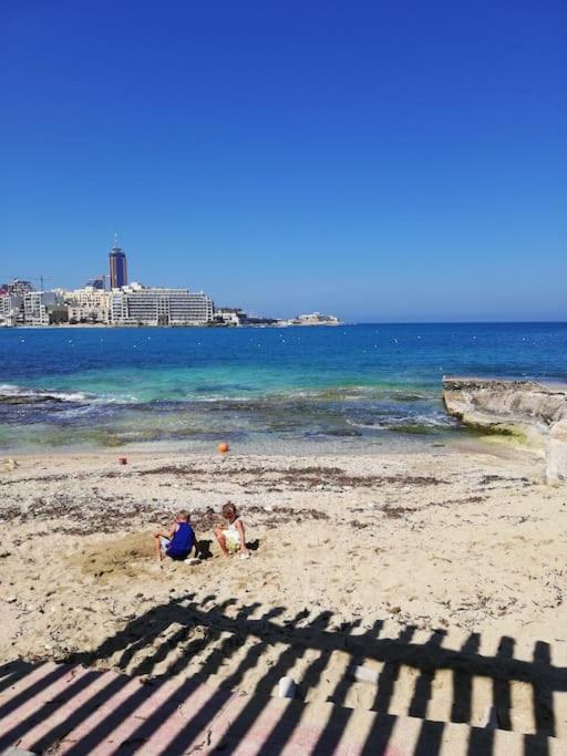 Sunny 2 Bedroom, 2 Bathrooms, Seaside Apt. Sliema Dış mekan fotoğraf