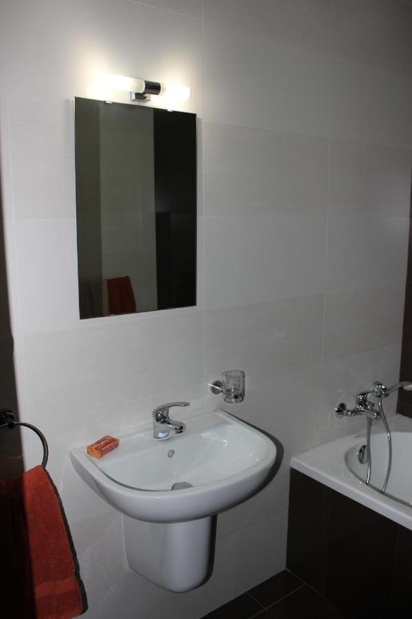 Sunny 2 Bedroom, 2 Bathrooms, Seaside Apt. Sliema Dış mekan fotoğraf