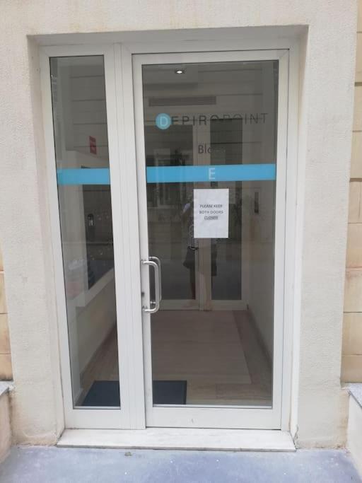 Sunny 2 Bedroom, 2 Bathrooms, Seaside Apt. Sliema Dış mekan fotoğraf