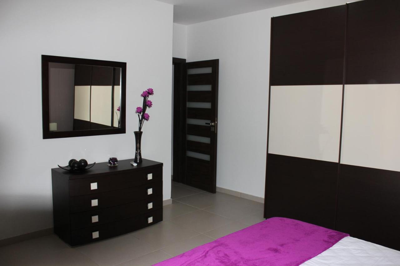 Sunny 2 Bedroom, 2 Bathrooms, Seaside Apt. Sliema Dış mekan fotoğraf