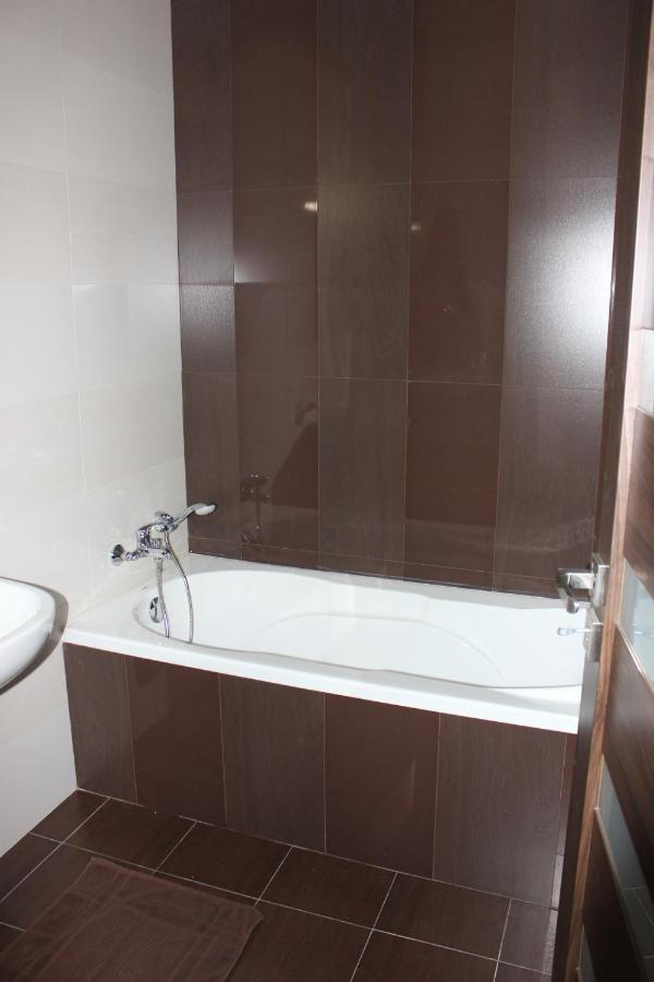 Sunny 2 Bedroom, 2 Bathrooms, Seaside Apt. Sliema Dış mekan fotoğraf